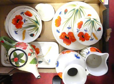 Lot 141 - A collection of Vicenza Italian pottery...