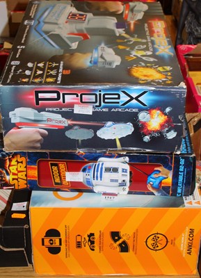 Lot 1517 - A collection of mixed children's board games...