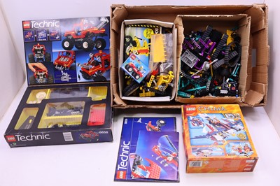 Lot 1519 - Lego Collection of sets and loose parts to...