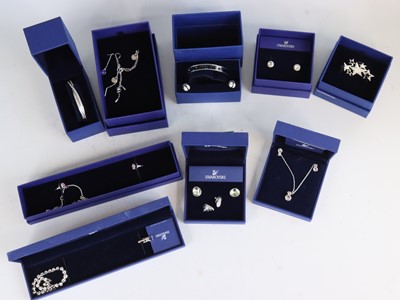 Lot 343 - Assorted Swarovski cut crystal costume...