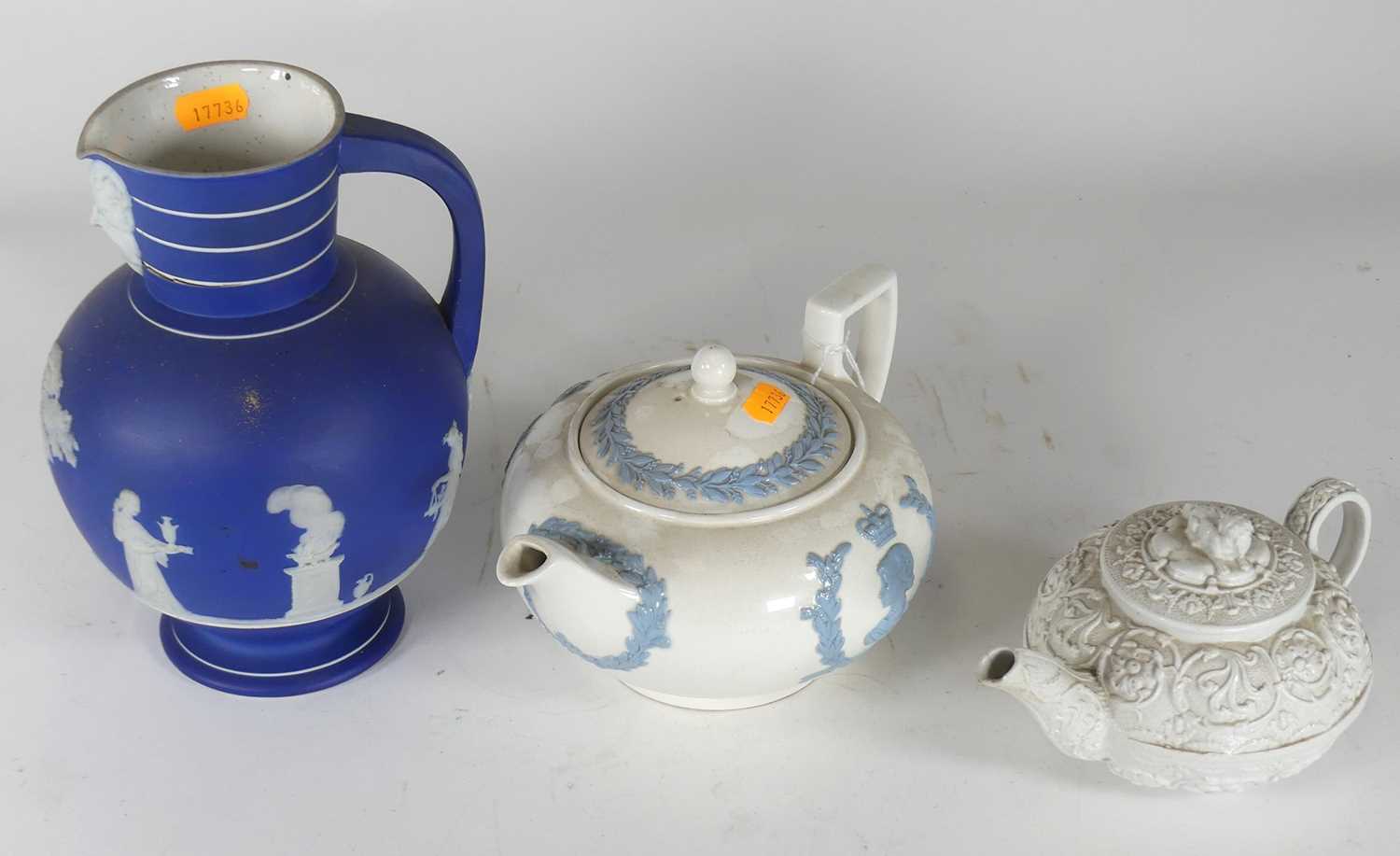 Lot 181 - A Queen Elizabeth II Wedgwod teapot; together...