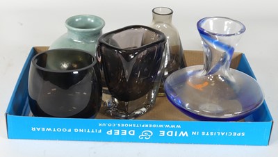 Lot 180 - A collection of art glass pieces, to include a...