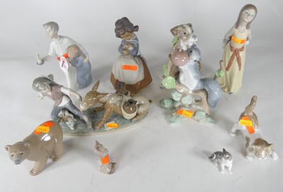 Lot 182 - A collection of Lladro figurines, to include...