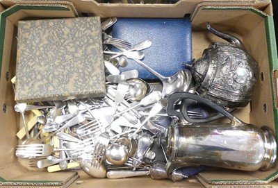 Lot 203 - A collection of miscellaneous metalware and...