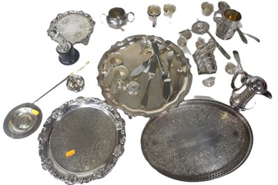 Lot 207 - A collection of miscellaneous items to include...
