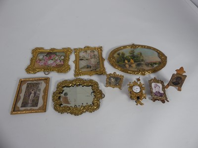 Lot 398 - A collection of dolls house miniatures to...
