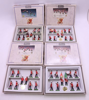 Lot 1696 - A collection of Britains Collar & Cap Badge...
