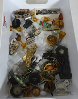 Lot 404 - A collection of Victorian dolls house...