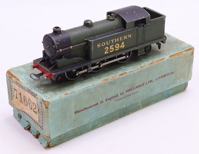 Lot 222 - Hornby Dublo pre war Southern 0-6-2 EDG7...