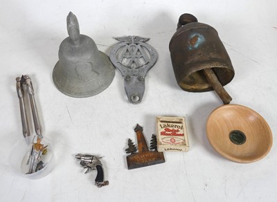 Lot 484 - A collection of miscellaneous items, to...