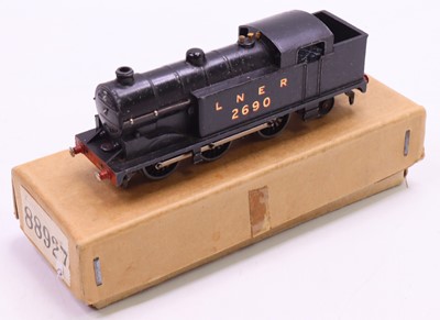 Lot 276 - Hornby Dublo EDL7 0-6-2T loco in LNER black,...