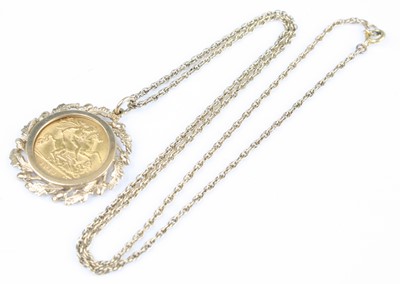 Lot 3282 - Great Britain, 1913 gold half sovereign,...