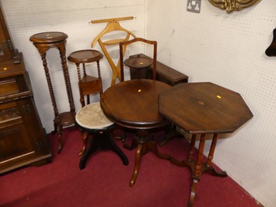 Lot 1339 - Sundry occasional furniture, to include; a...