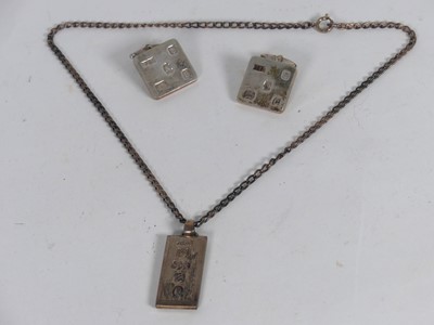 Lot 436 - A modern silver pendant on neck chain,...