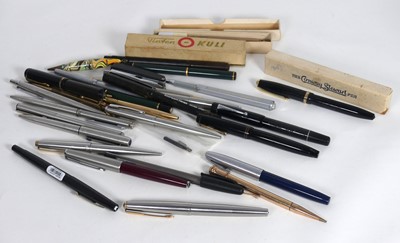 Lot 438 - A collection of fountain and ballpoint pens to...