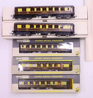 Lot 381 - Wrenn W3006/7 Brighton Belle 2-car set, brown...