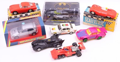 Lot 1902 - A collection of eight various boxed and loose...