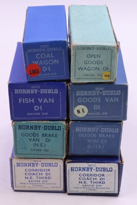 Lot 348 - Six pre-nationalisation Hornby Dublo wagons to...