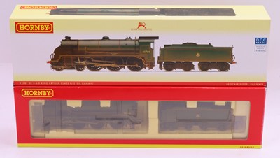 Lot 445 - A Hornby 00 gauge class N15 King Arthur 4-6-0...