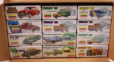 Lot 826 - Lindberg HO scale, Car inc (Double Garage kit)...