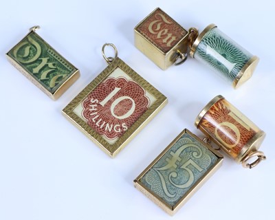 Lot 2753 - A selection of 6 x 9ct yellow gold assorted...