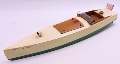 Lot 81 - Bassett Lowke electric Enchantress II speed...