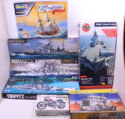 Lot 800 - Tamiya and Airfix small collection of plastic...