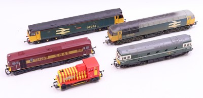 Lot 573 - Five 00 gauge locos to include a Hornby Class...