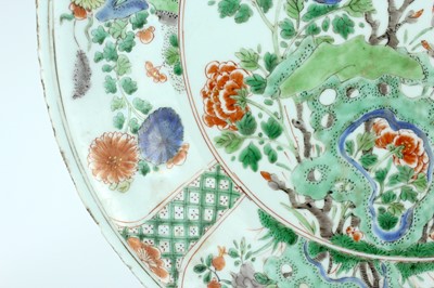 Lot 184 - A large Chinese famille verte ‘floral’ dish,...