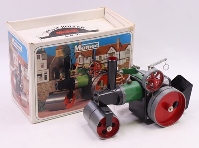 Lot 7 - A Mamod steam roller SR1A, green body, white...