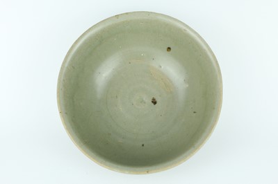 Lot 102 - A Chinese Longquan celadon bowl, Yuan to Ming...