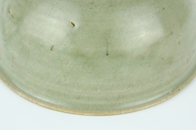 Lot 102 - A Chinese Longquan celadon bowl, Yuan to Ming...