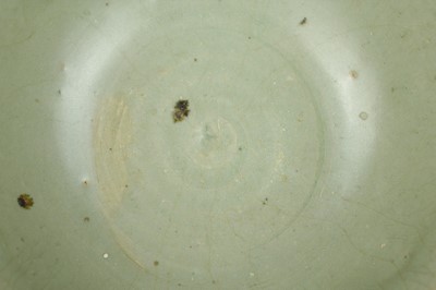 Lot 102 - A Chinese Longquan celadon bowl, Yuan to Ming...