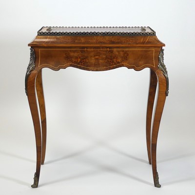 Lot 2518 - A 19th century walnut and amboyna jardiniere...
