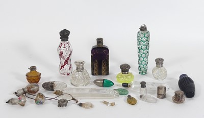 Lot 313 - A collection of 19th century and later glass...