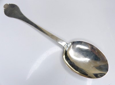Lot 2065 - A 17th century silver trefid spoon, in the...