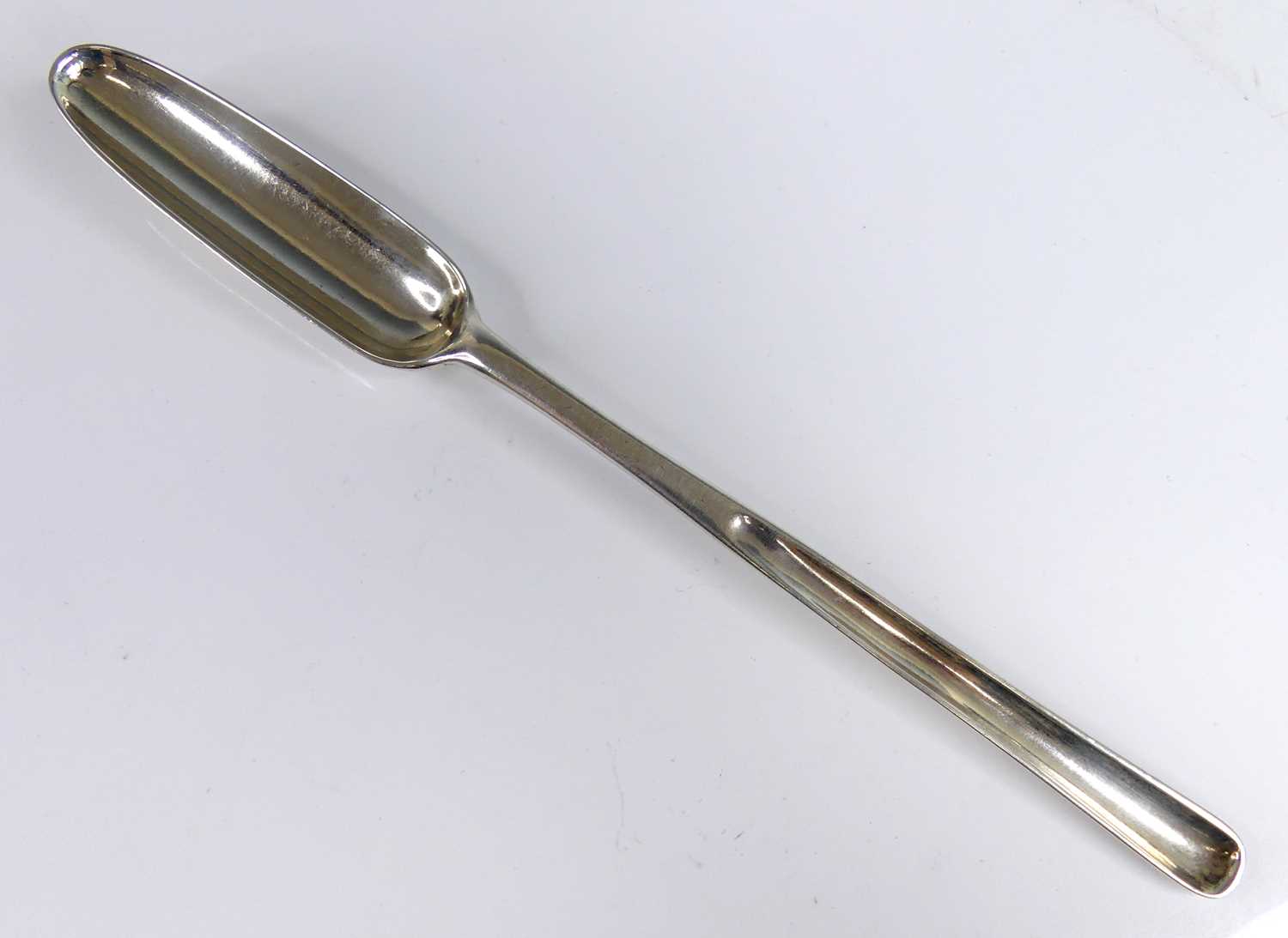 Lot 2077 - A George II/III silver double-ended bone...