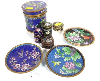 Lot 481 - A box of cloisonne wares, to include a...