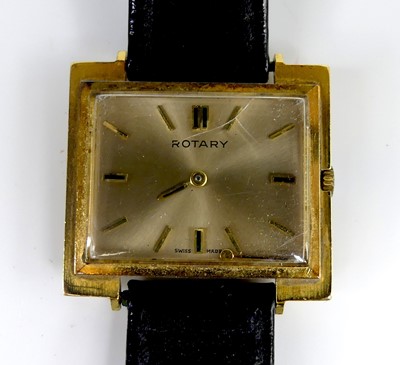 Lot 2506 - A gent's Rotary 18ct gold case manual wind...