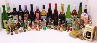 Lot 1498 - Mixed lot, to include various bottles of white...
