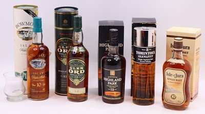 Lot 1400 - Highland Park 12 year old single malt Scotch...