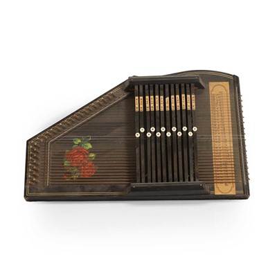 Lot 117 - A Rosetti Autoharp - 32 String, 12 Bar -...