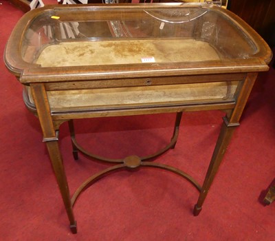 Lot 1210 - An Edwardian mahogany and satinwood inlaid...
