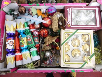 Lot 610 - One tray of vintage Christmas decorations, to...
