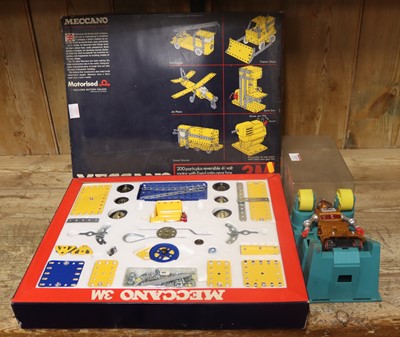 Lot 1537 - Meccano 3M gift set together with a Japanese...