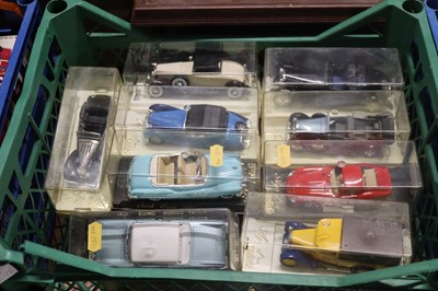 Lot 1550 - 2 boxes of mixed modern issue diecast to...