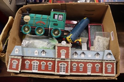 Lot 1555 - Tray of mixed diecast and railway interest...