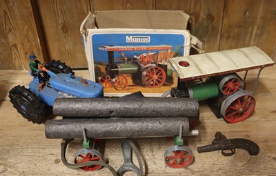 Lot 1570 - Mamod TE1A Traction engine with matching...