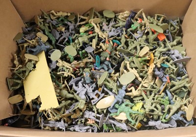 Lot 1575 - Tray of mixed Airfix and similar scale plastic...