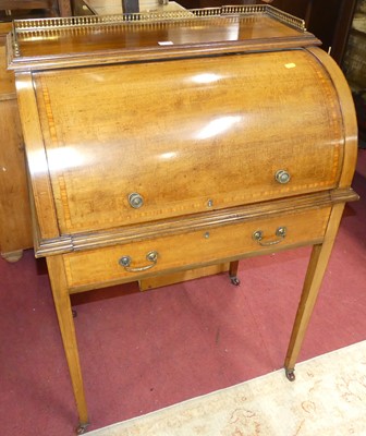 Lot 1418 - An Edwardian mahogany and satinwood inlaid...